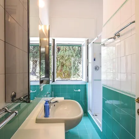 La Casa Rossa * Sant'Ambrogio (Liguria)