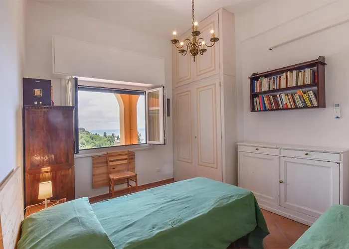 La Casa Rossa * Sant'Ambrogio (Liguria)