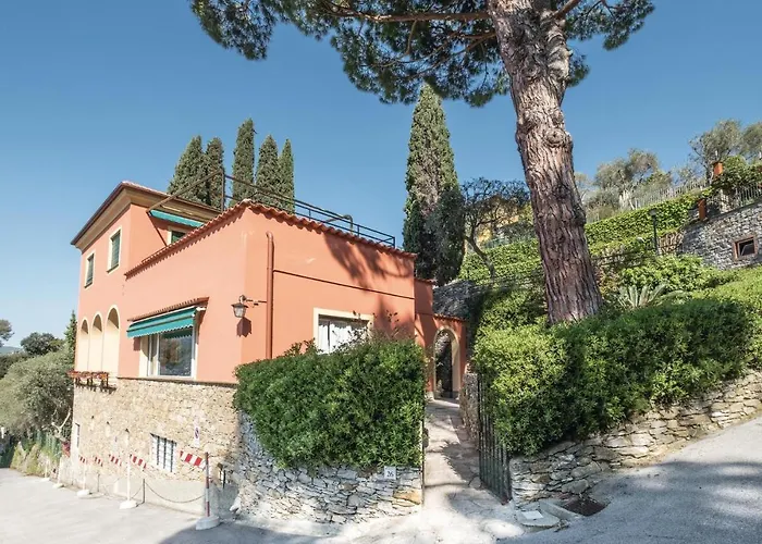 La Casa Rossa Sant'Ambrogio (Liguria)