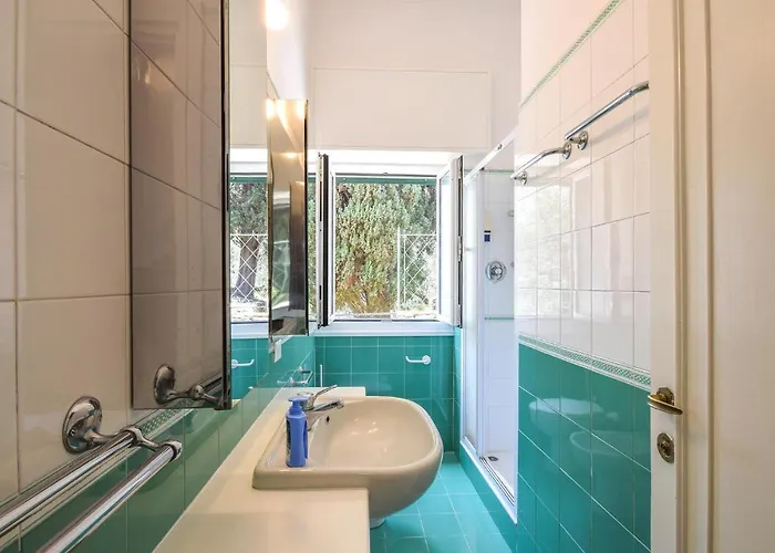 La Casa Rossa * Sant'Ambrogio (Liguria)