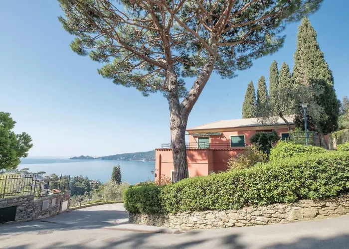 La Casa Rossa * Sant'Ambrogio (Liguria)